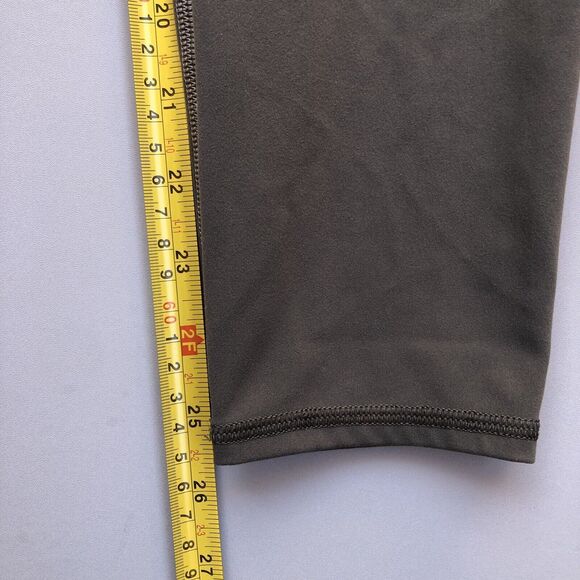 Vuori Colorblock Studio Legging in Light Oregano Size Small High Rise. LIKE NEW! - Picture 10 of 11